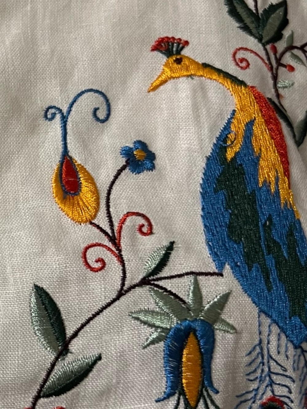 Carole Little White Linen Embroidered Peacock Boho Peasant Blouse Peacock Motif - Picture 7 of 10